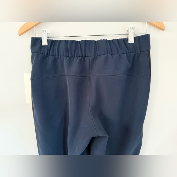 Lululemon On the Fly Woven Pant - Track Stripe | Size 4 - Picture 11 of 14